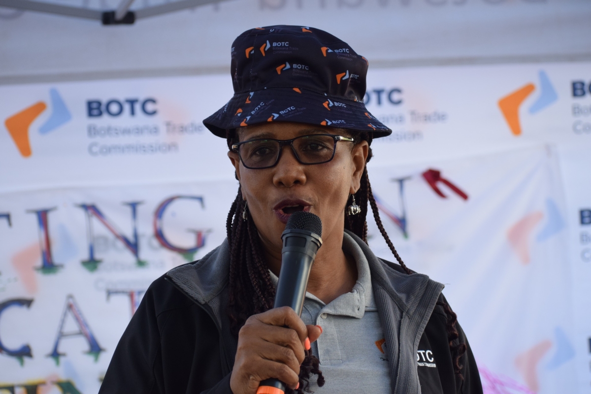 In its ongoing efforts to impact the community through enhanced food security and environmental conservation, the Botswana Trade Commission (BOTC) today launched a Community Support Initiative at Manyana Primary School. This initiative aligns with the Government’s priority area on social development.